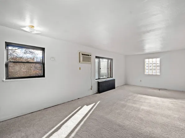 21-62 Melvin Court (Melvin Court Complex)