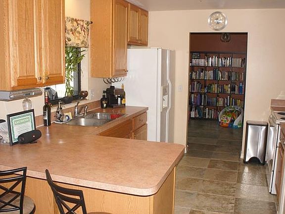 5th image of 2128 Eastbrook Blvd