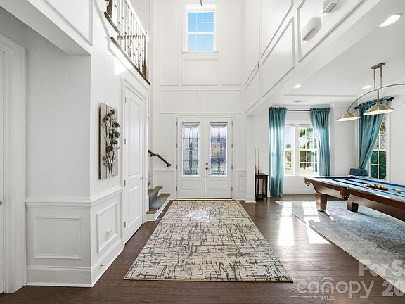 4th image of 301 Pecan Ridge Ct