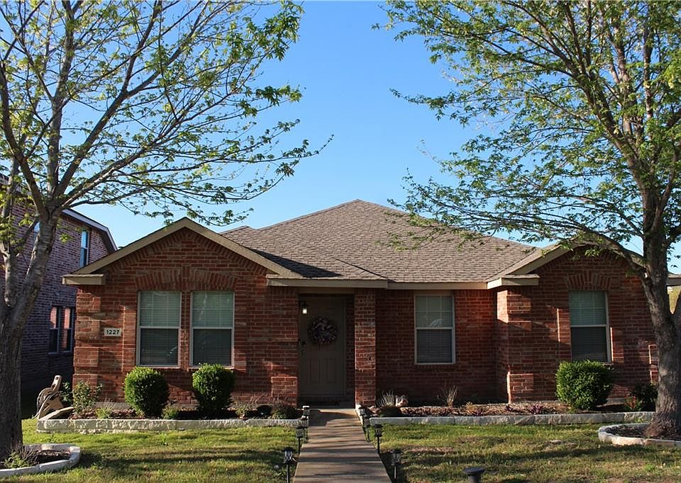 1st image of 1227 Yukon Dr