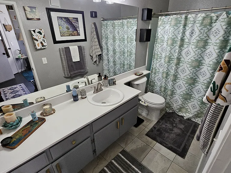 640 W 4th St #416 — Photo 19