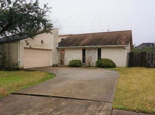 1819 Hanbury Ct, Sugar Land, TX 77498