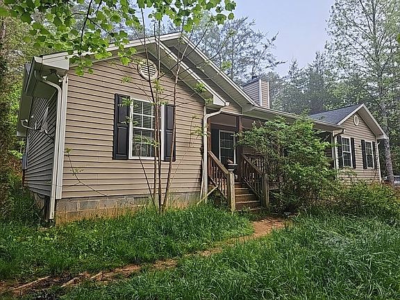 2nd image of 231 Fall Ln