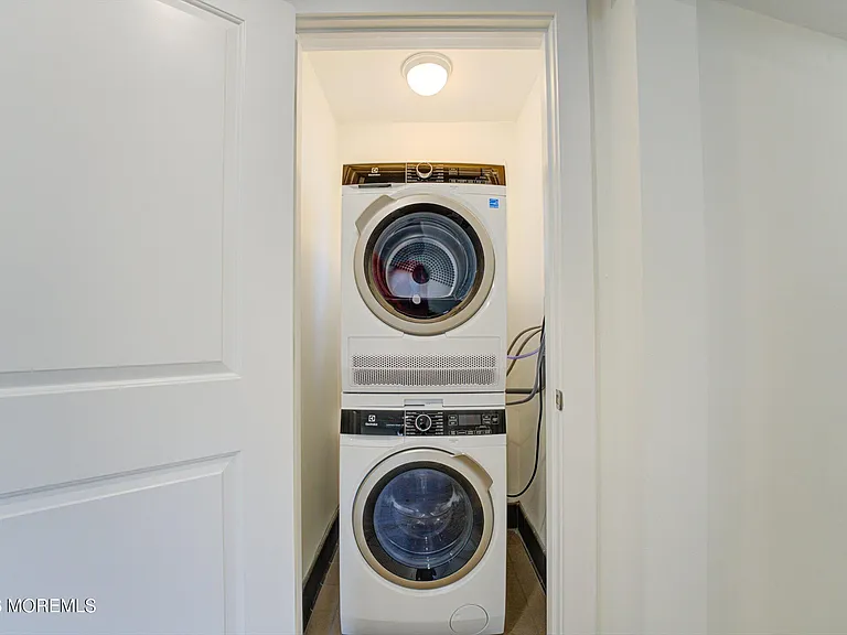 54 Main St #1 — Photo 7