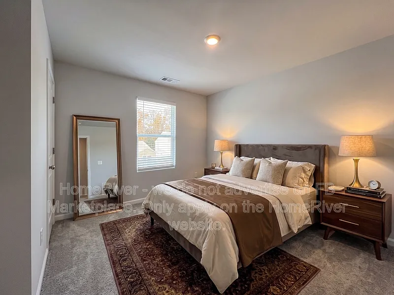 4 bed, 2.5 bath, 2014 sqft, $2,070 — Photo 4