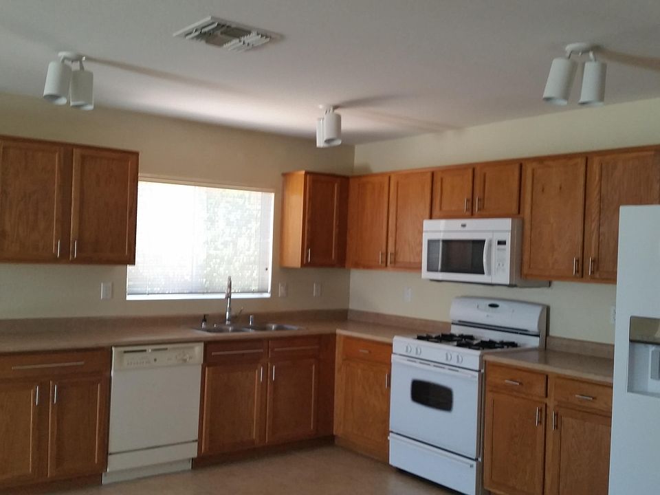 2nd image of 13434 N 124th Ln