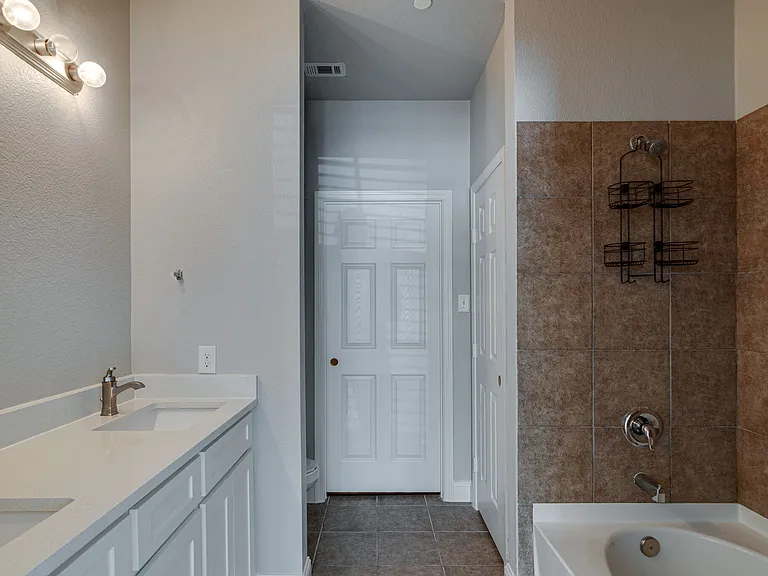 5509 Soledad Dr — Photo 18