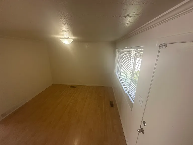 604 N 750 W #2 — Photo 11