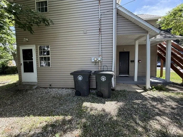 653 Sherman St — Photo 12