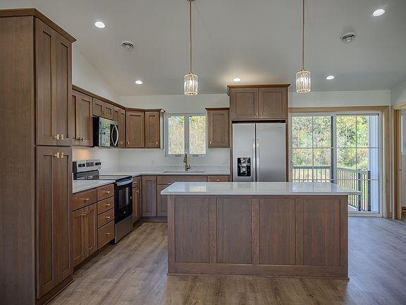 3rd image of 533 Boorman Ct