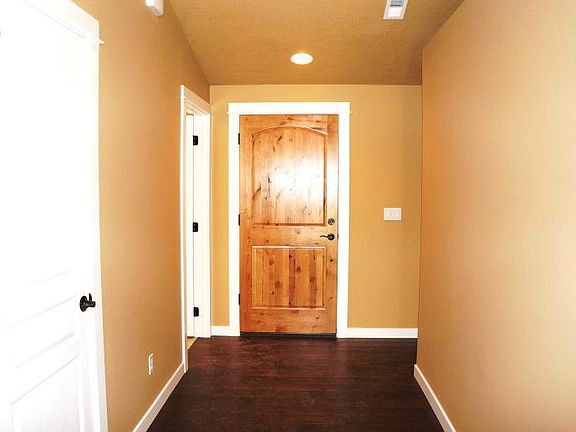 4th image of 6915 Fairmont Ln