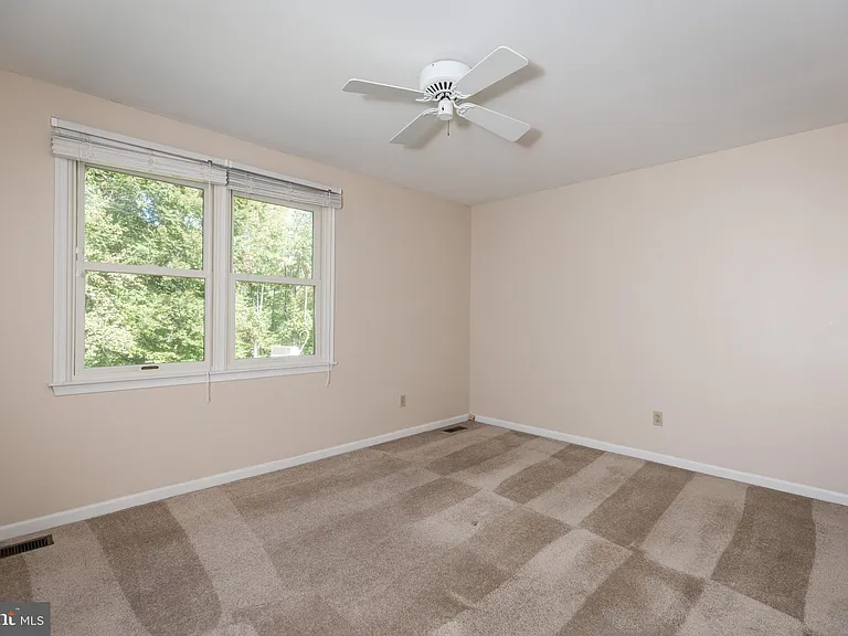 35 Nathalie Ct — Photo 30