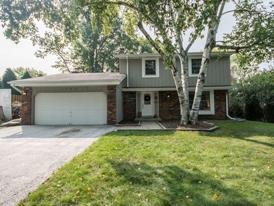 1723 Indianwood Ln, Waukesha, WI, 53186