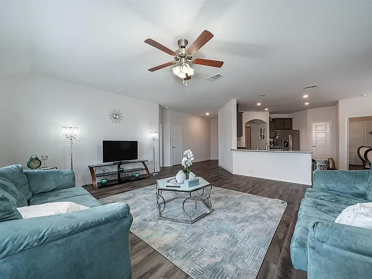 2800 Evergreen Trl — Photo 2