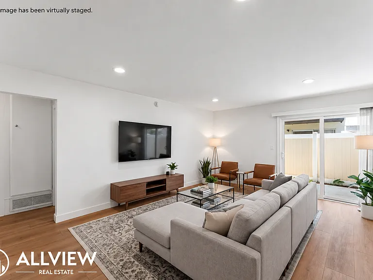 16661 Bartlett Ln — Photo 1