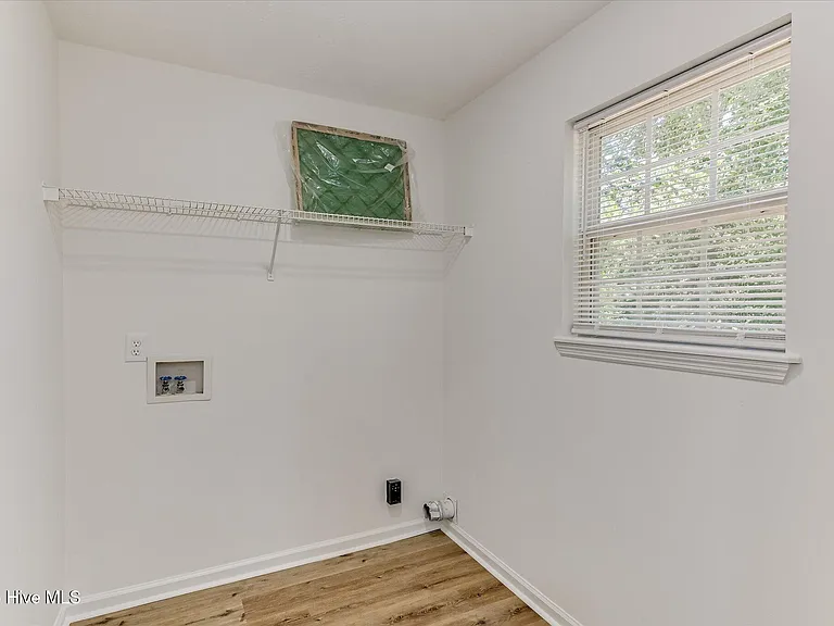 4688 Perry Mill Cir — Photo 21
