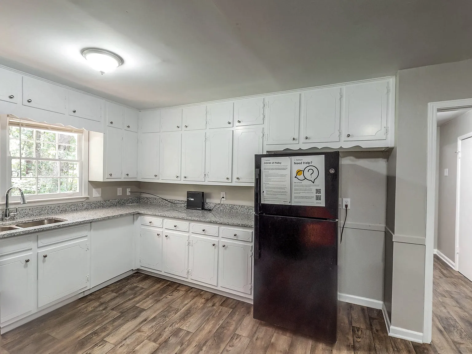 4 bed, 3.5 bath, 2568 sqft, $706 — Photo 4