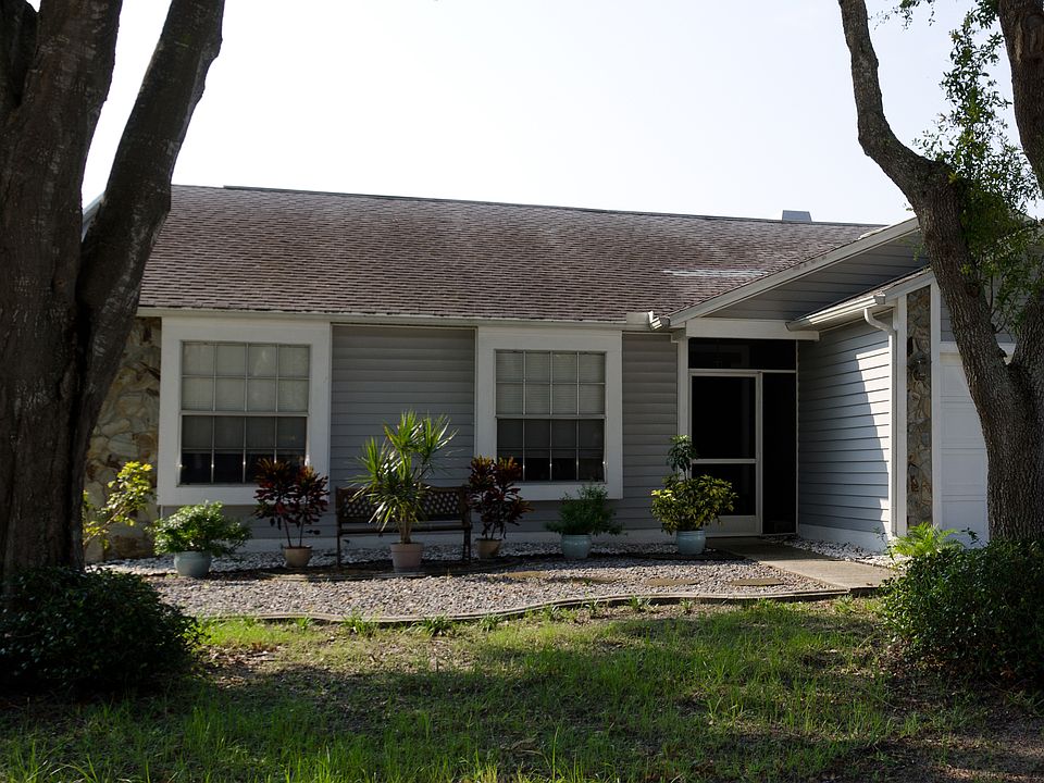 1st image of 2820 Wesleyan Dr