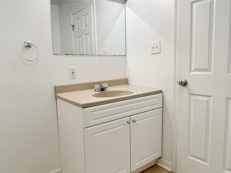 2403 S Broad St — Photo 21