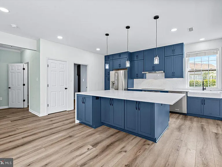 2619 Inwood Dr — Photo 11