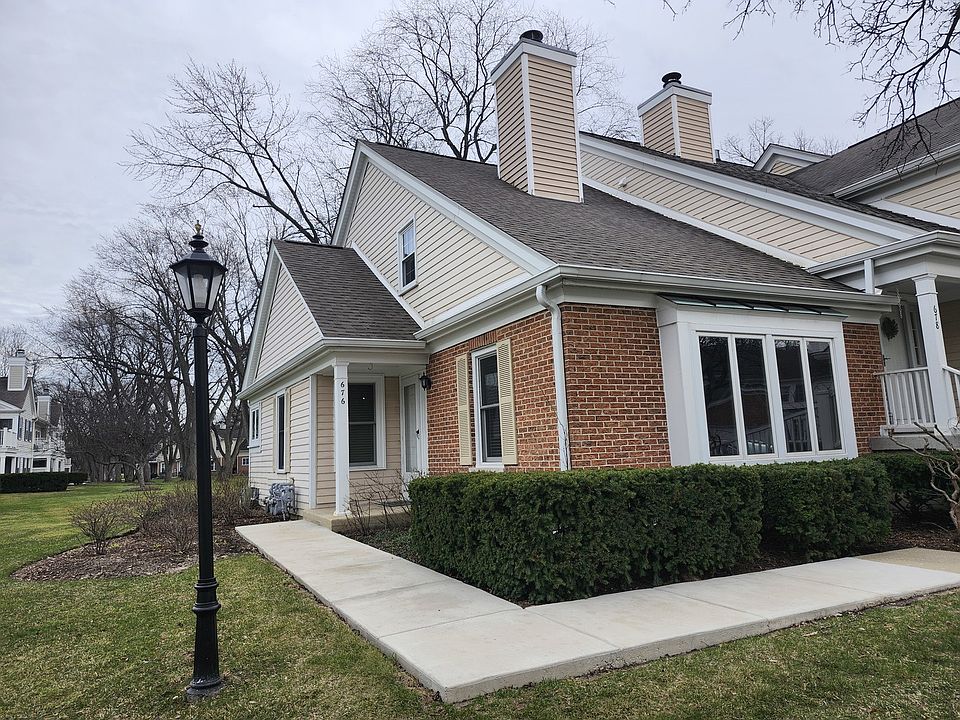 1st image of 676 Regent Ln #676