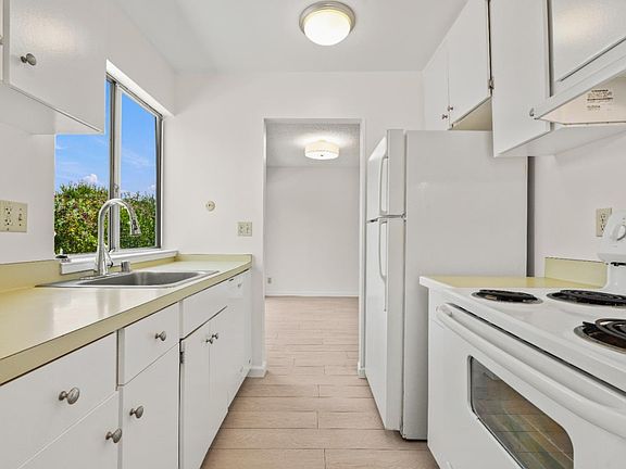 4th image of 140 Palo Verde Ter