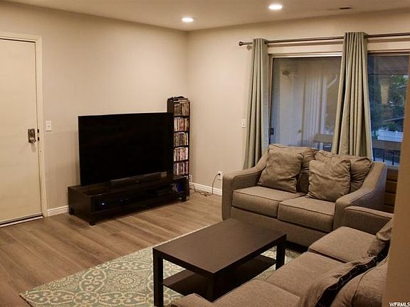 4th image of 1705 E Woodbridge Dr APT 17