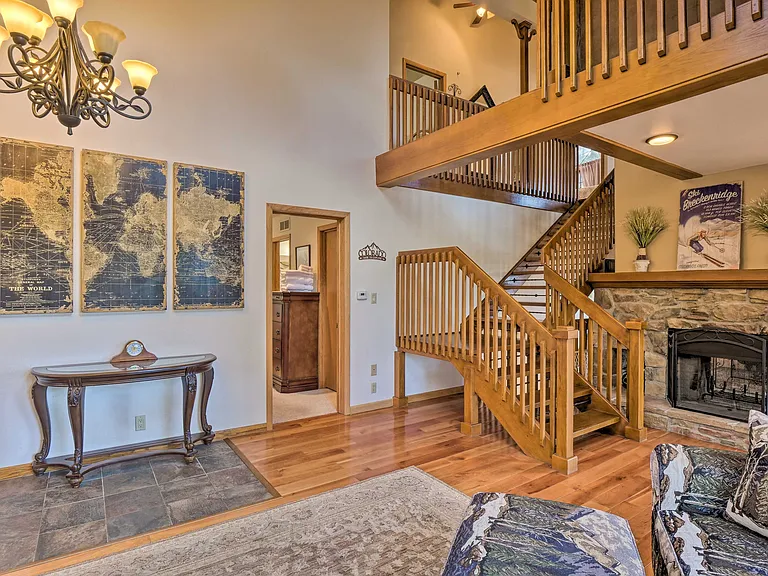 1131 Pine Ridge Rd — Photo 3