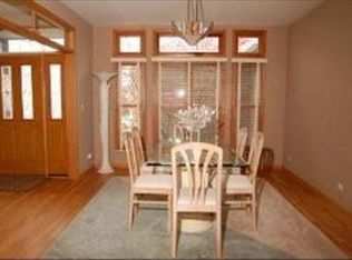 206 Tiffany Ln, Roselle, IL