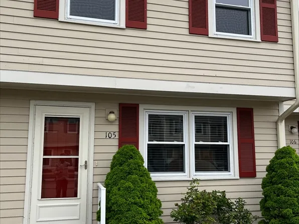 105 Ocean Mdws #105, Fairhaven, MA 02719