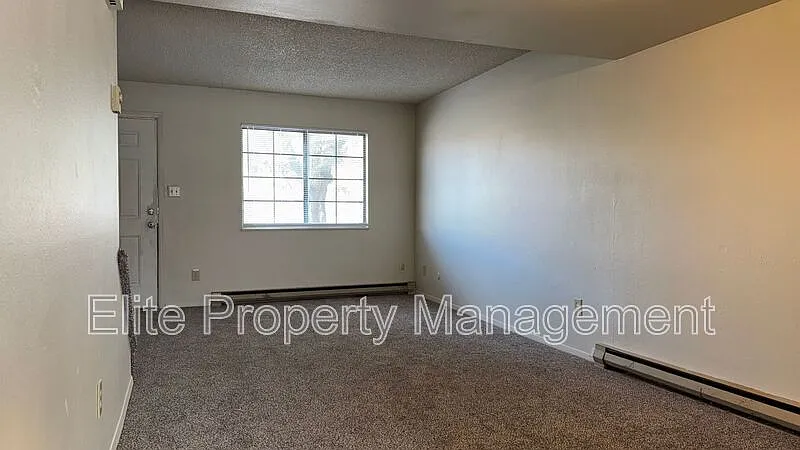 2 bed, 1.5 bath, 952 sqft, $1,150 — Photo 4