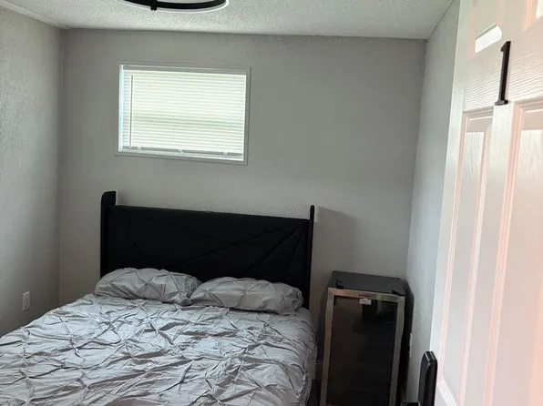 1246 Enterprise St, Lakeland, FL 33805