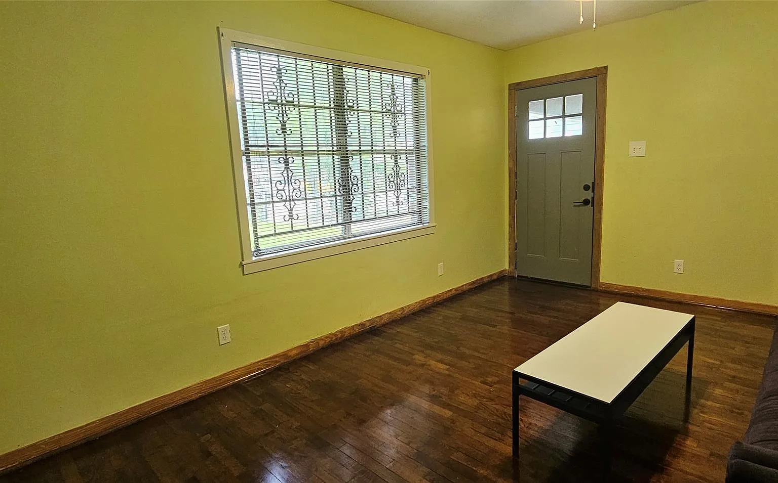 2 bed, 1.5 bath, 960 sqft, $1,300 — Photo 4