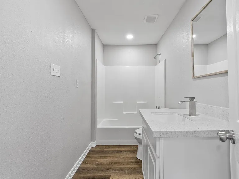 3127 Magnolia St — Photo 10