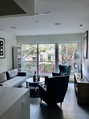 Rented by Compass | media 31