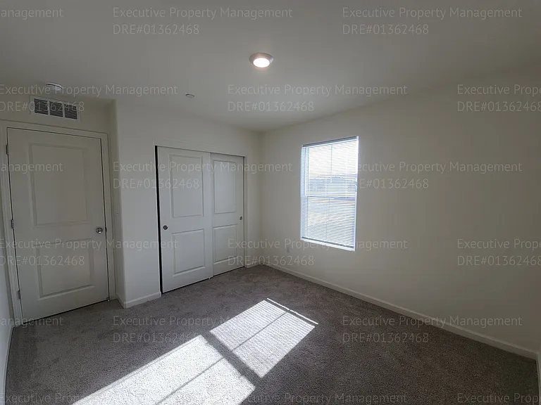 8921 Kemi St — Photo 56