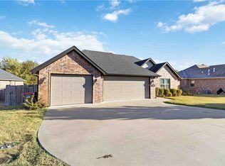 3444 Butterfly Ave, Springdale, AR 72764
