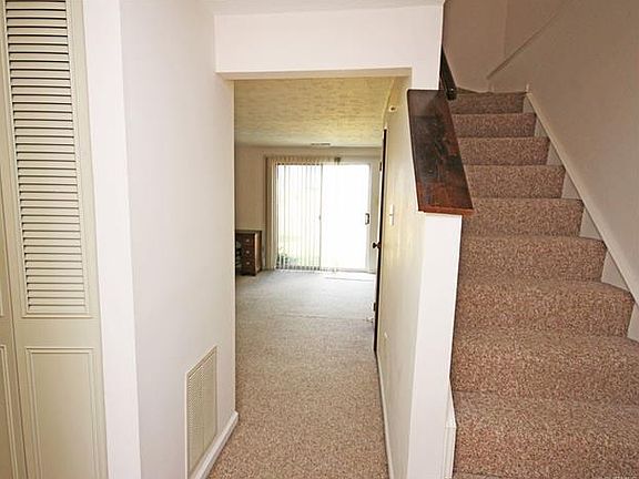 4th image of 8408 Shannon Green Ct #8408