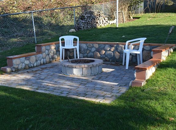 3rd image of 4817 N Island Dr E