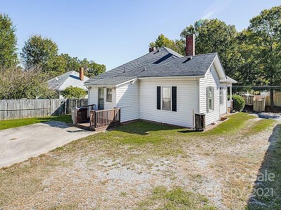 3rd image of 309 N Rose Ave #13