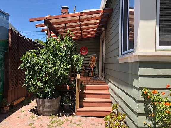 Deck off dining room