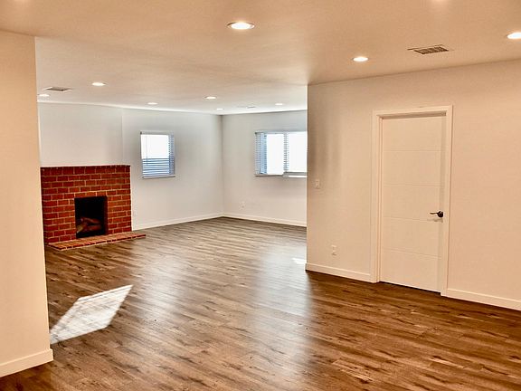 4th image of 1232 S Holt Ave
