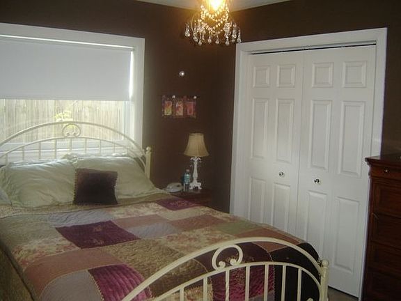 3rd image of 1250 Forrest Hill Dr