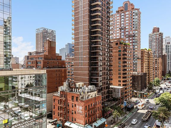 5th image of 200 E 66th St APT E904