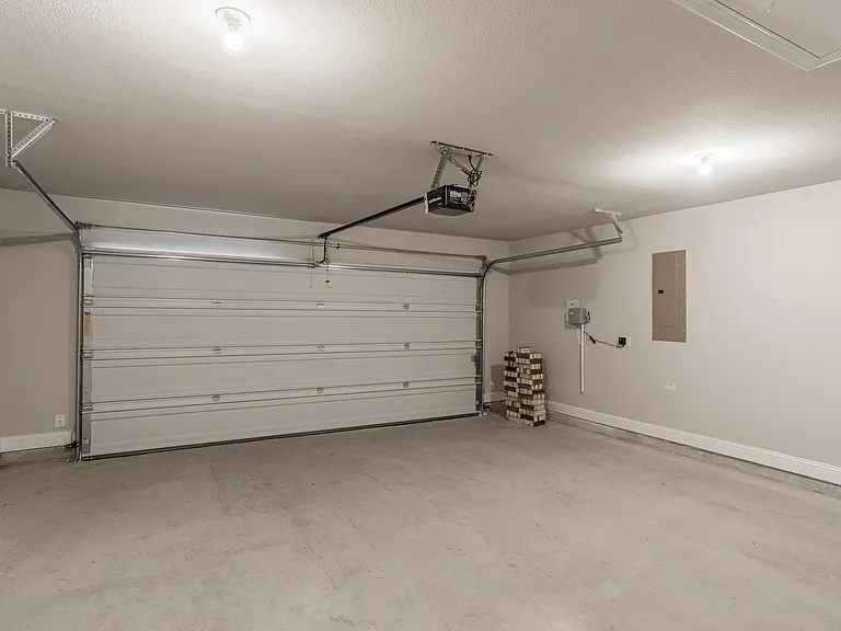 5917 Bellflower Dr — Photo 23