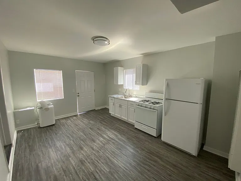 478 Landfair Ave — Photo 33
