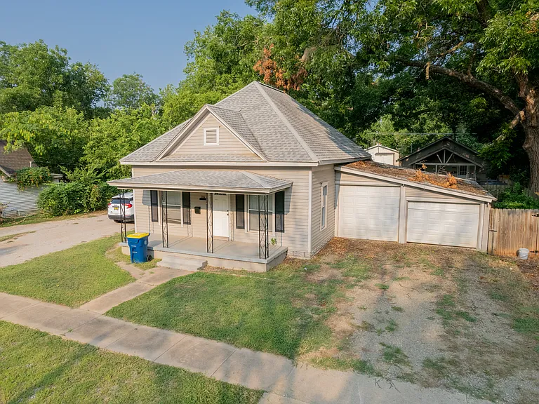 2162 W Lowry St — Photo 30