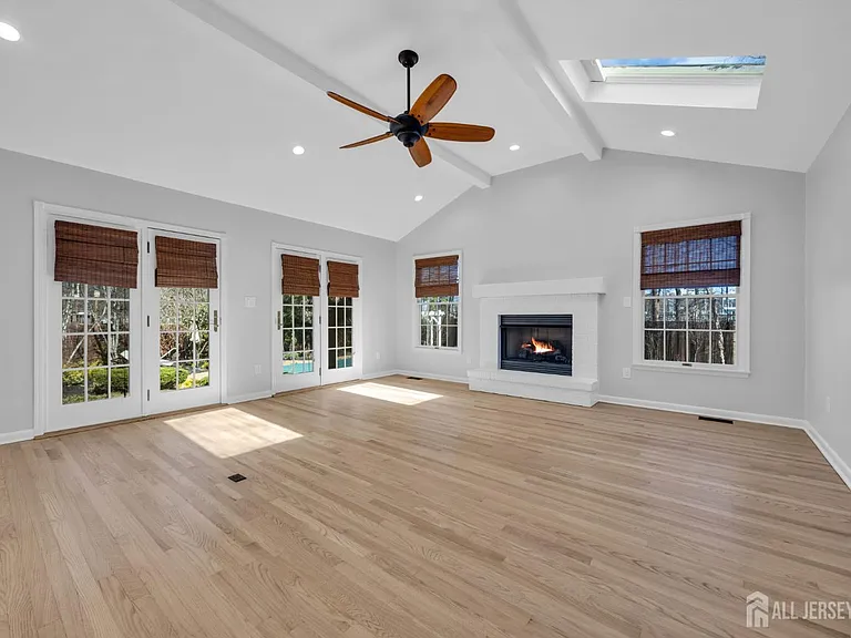 1430 Kearney Dr — Photo 13