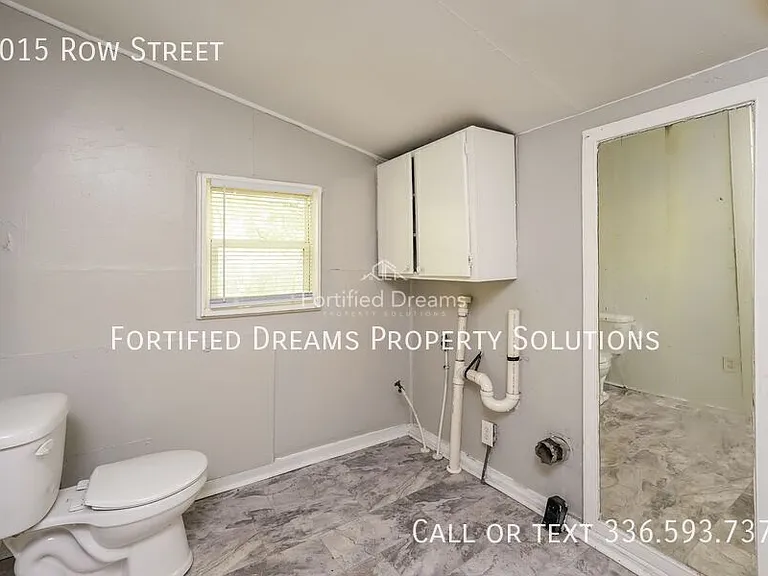 2015 Row St — Photo 11