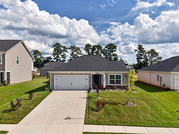 2nd image of 131 Southern Magnolia Ln